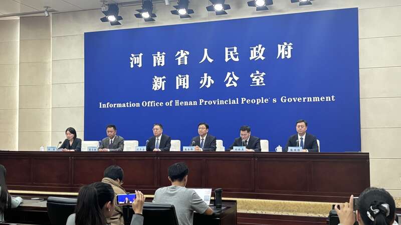 9月25日，河南省高质量完成“十四五”规划系列主题新闻发布会（第六场）现场。 实习生 石静怡/摄