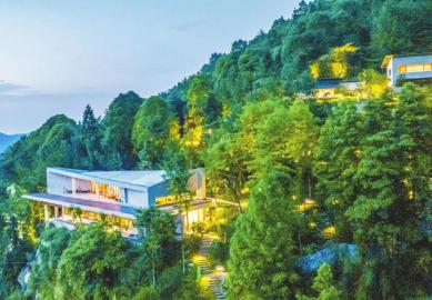 位于华蓥山间的“上山上·抱翠”山居民宿。邱海鹰 摄