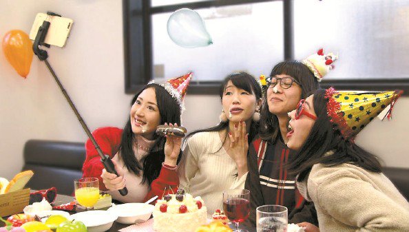 在日本，可以租几个“朋友”为自己庆祝生日